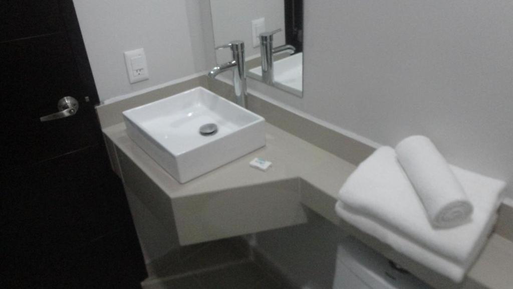 Hotel Tampico Express Ciudad Madero Zewnętrze zdjęcie